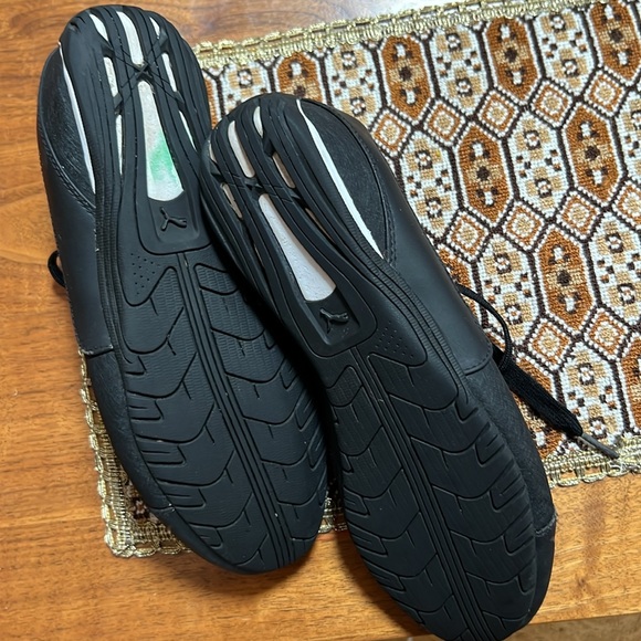 Puma black sneakers size 6.5 - Picture 3 of 5